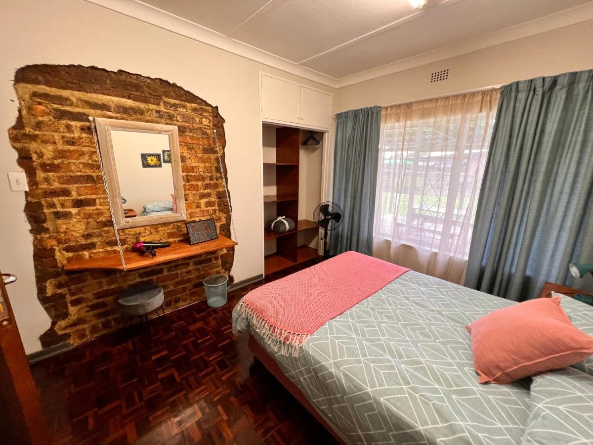 Firefly Budget Friendly Guest House Kempton Park Eksteriør bilde