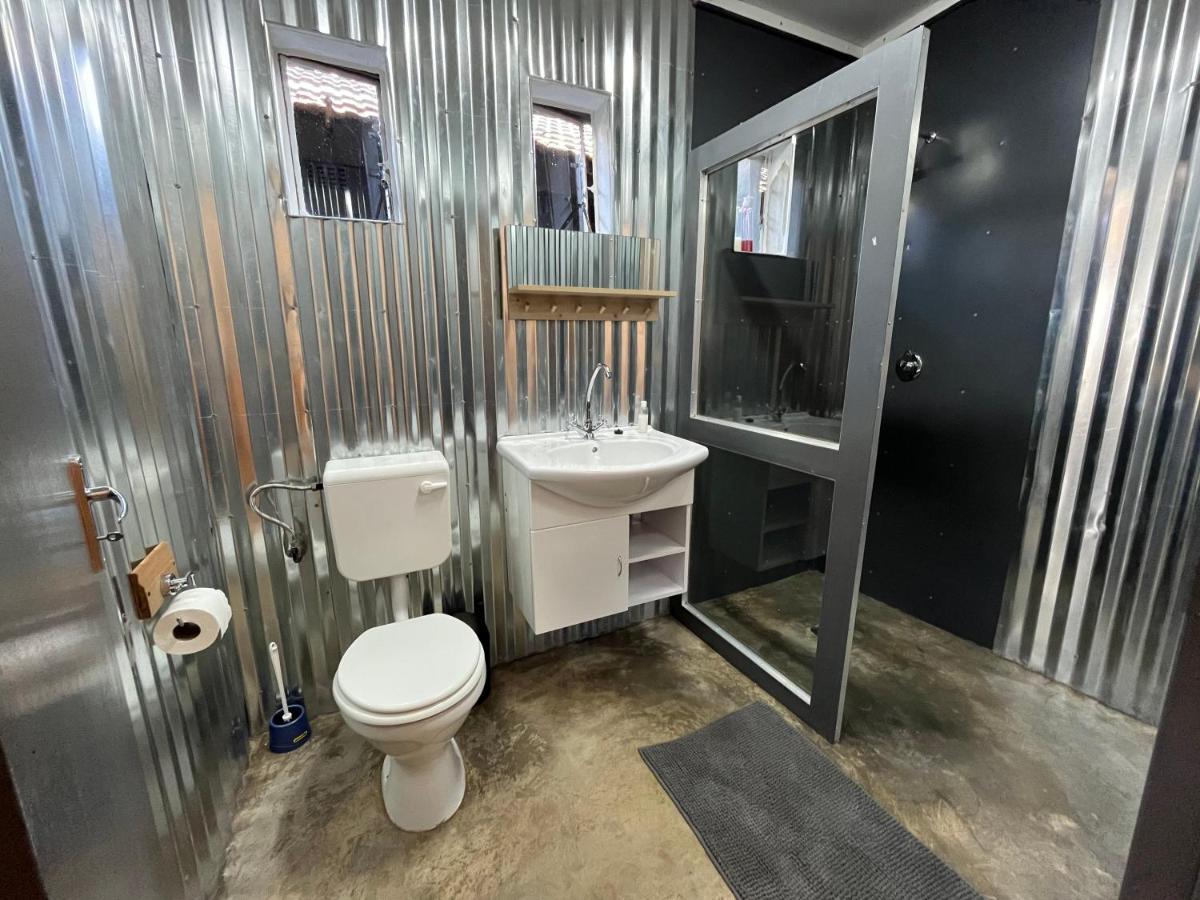 Firefly Budget Friendly Guest House Kempton Park Eksteriør bilde